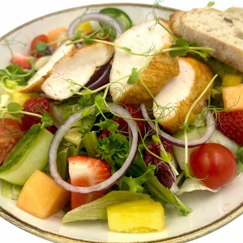 Sałatka z grillowanym kurczakiem